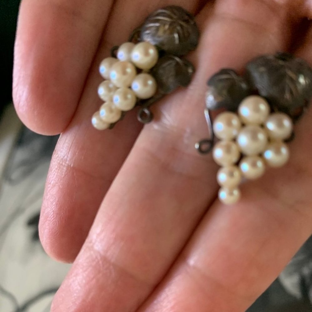 Sterling Silver w/white pearl earrings